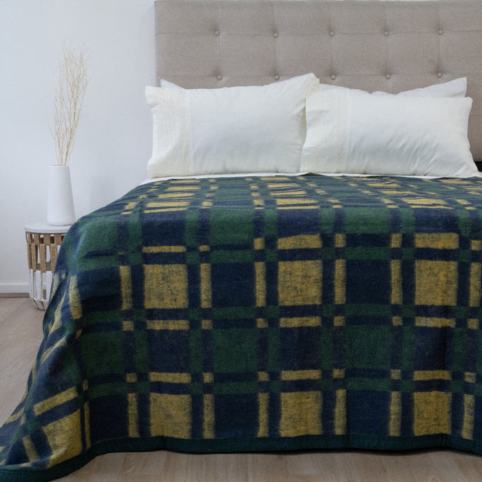Frazadas  Campo Lindo Jacquard Golden Escocés Diseños surtidos