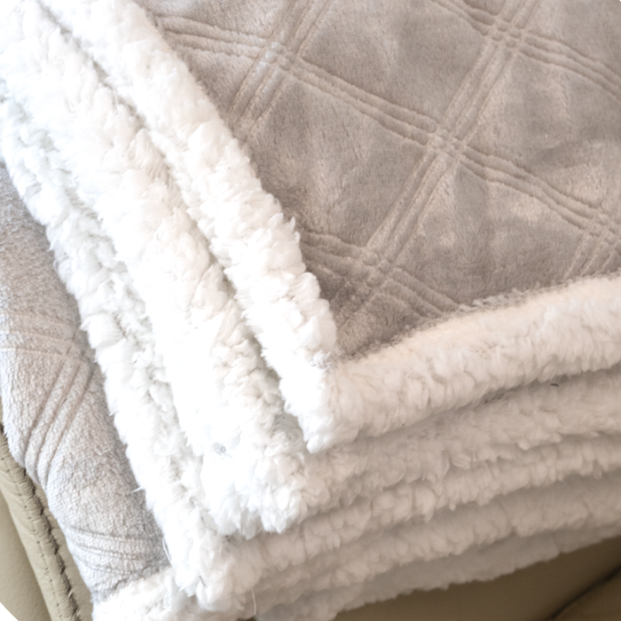 Manta Flannel Outboss Deluxe con Sherpa - COMPRA MÍNIMA 16 UNIDADES