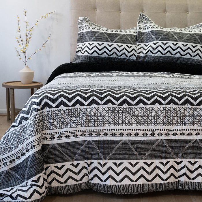 Plumón Estampado Outboss Deluxe con Sherpa Colección Nebula  - COMPRA MÍNIMA 6 UNIDADES en 1.5 Y 2.0 PLAZAS - COMPRA MÍNIMA 5 UNIDADES en 2.5 Y 3.5 PLAZAS