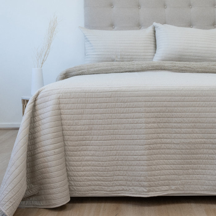 Quilt Hotpress Sena con Sherpa Colección Nebula